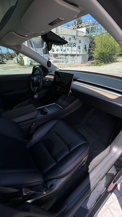 Tesla Model Y Long Range Dual Motor