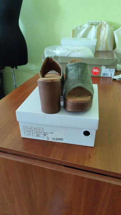 Стильные женские сабо 37 размер. Производство Польша.