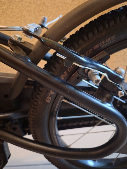 Rower B'Twin 500 Dark Hero 16 cali.