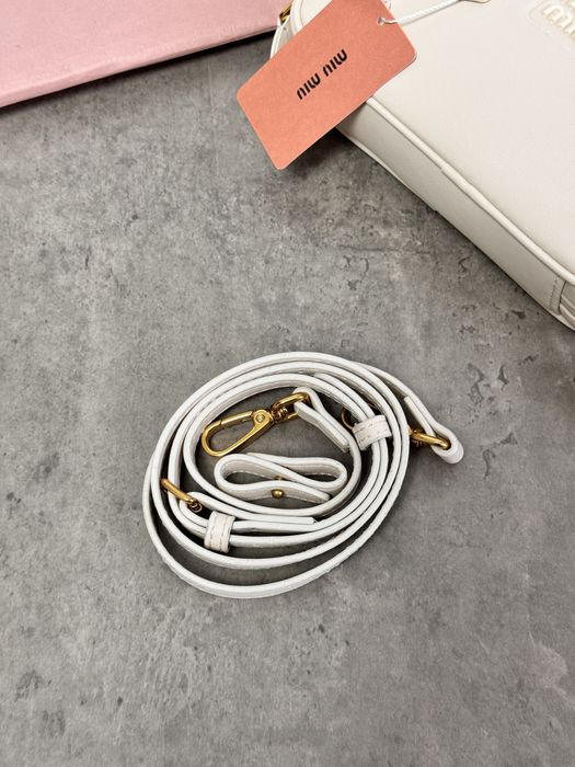 Шкіряна сумка у стилі miu miu