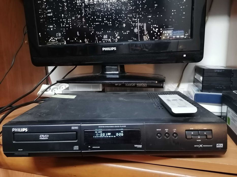 Odtwarzacz CD/DVD Philips DVD 700 pilot