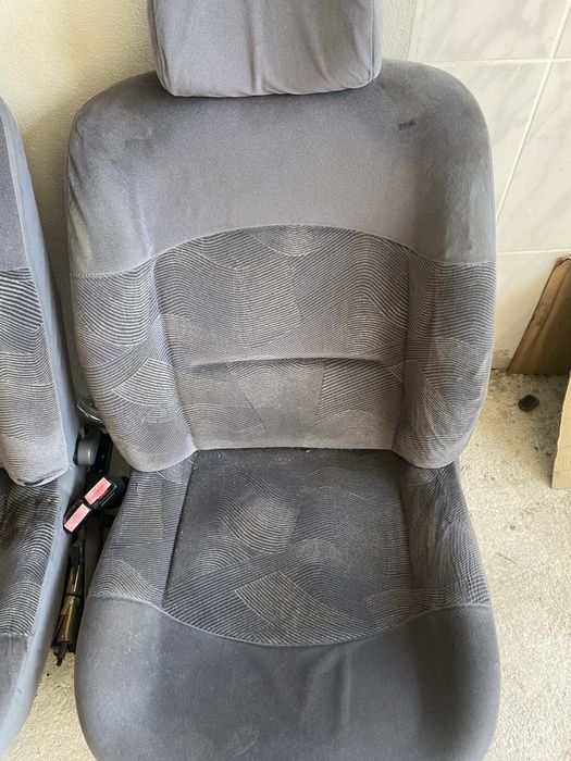 Bancos / estofos Renault Clio 2