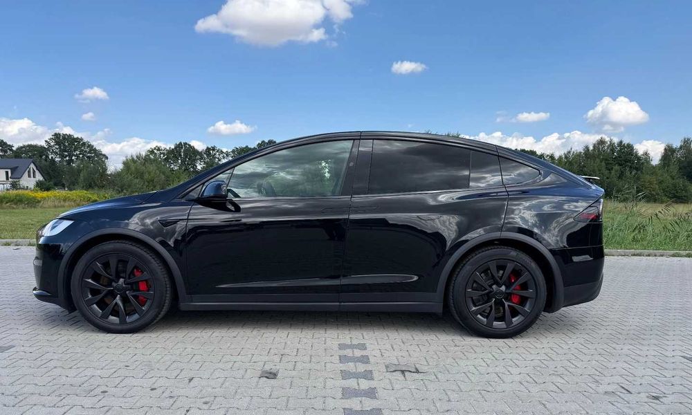 Tesla Model X 2023