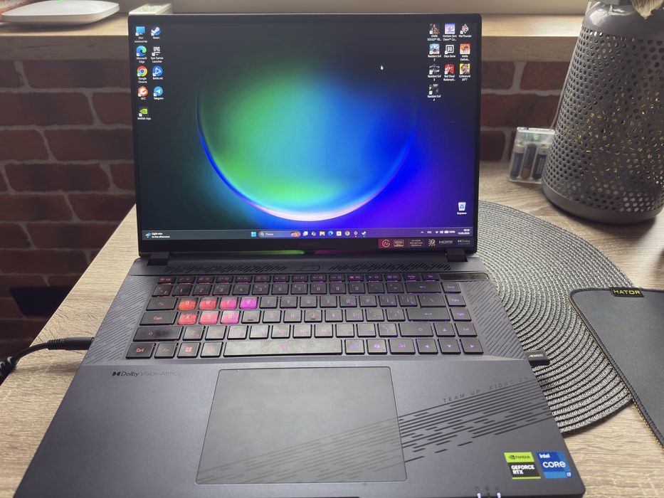 Продам ноутбук Aorus 16 x 9kg