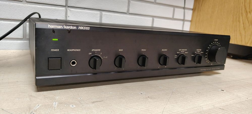 Wzmacniacz stereo Harman Kardon hk 6100.