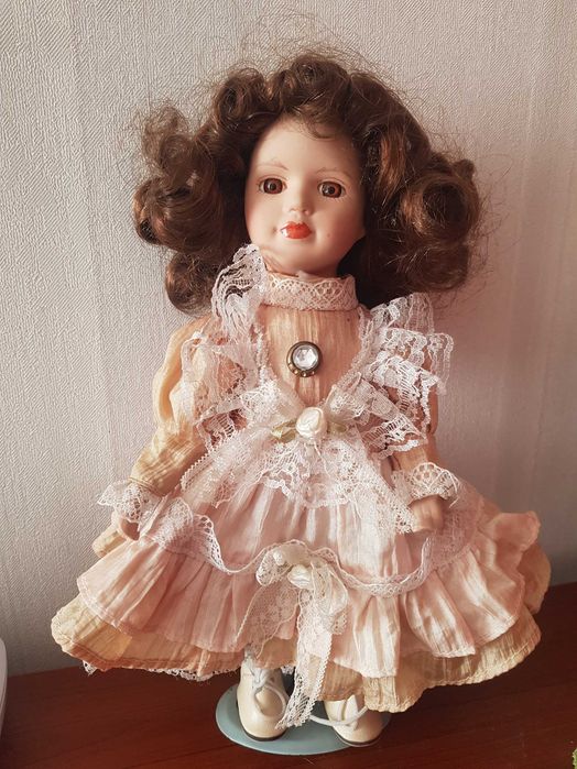 Lalka porcelanowa