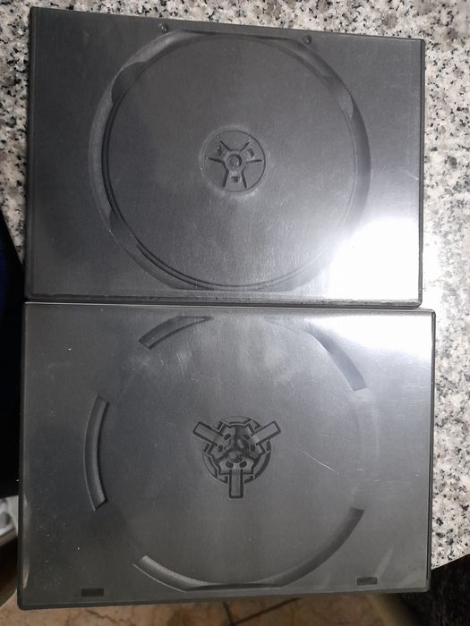 Caixas para guardar CD/DVD