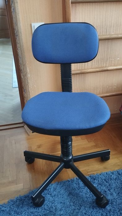Продам стілець комп'ютерний