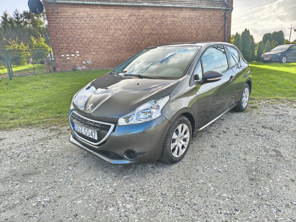 Peugeot 208