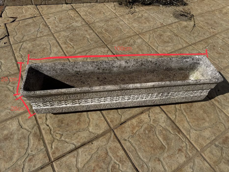 Vasos de pedra para jardim (varias medidas e formatos)