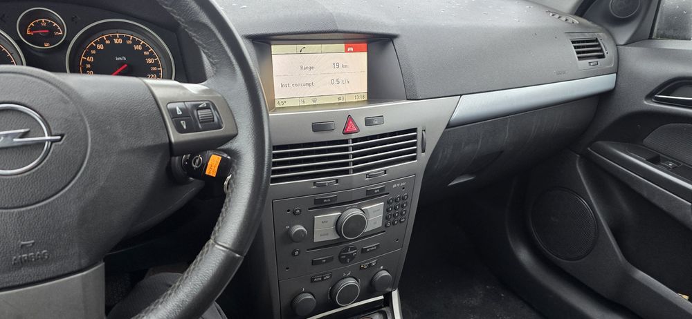 Opel Astra GTC 1.9CDTI 2006 navi