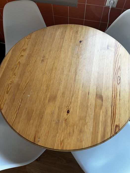 Mesa e 4 ccadeiras cozinha