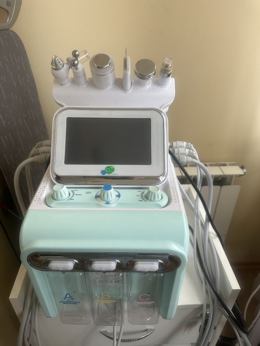 Продам косметологические аппараты, мебель