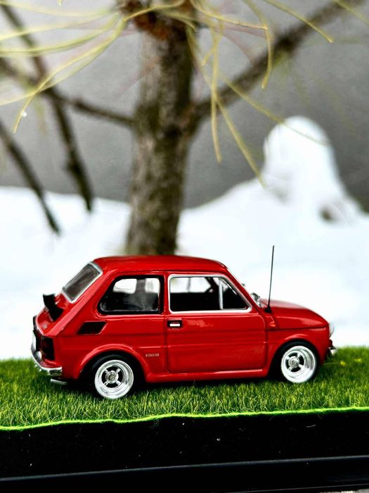 Fiat 126P -auta PRL,figurka,model,zabytek,autka