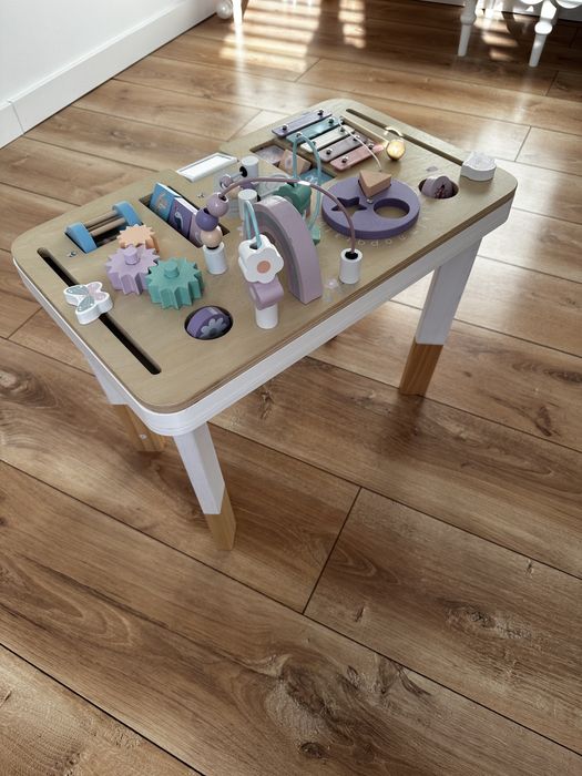 Stolik drewniany edukacyjny interakcyjny