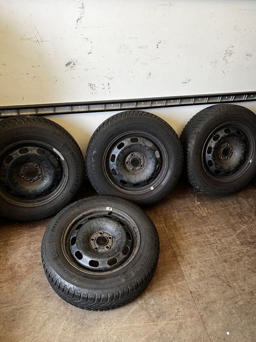 Koła Zimowe R15 5x100 VW Golf 4 Bora Octavia opony 195/65/15