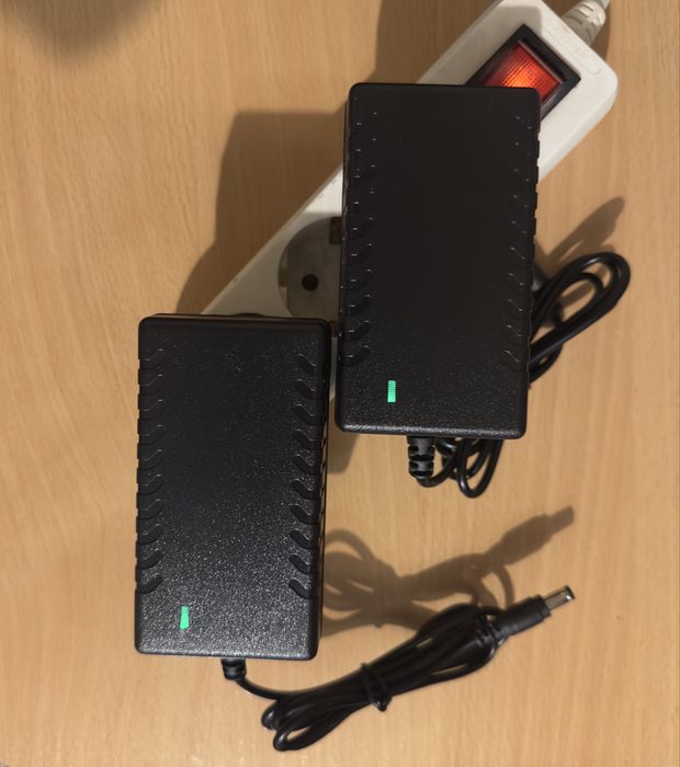 Зарядний  пристрій / адаптер 12.6V  3A  Li-ion