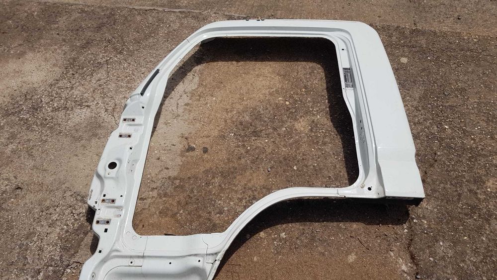 Vendo cabine lado esquerdo Mitsubishi canter fuso 2015