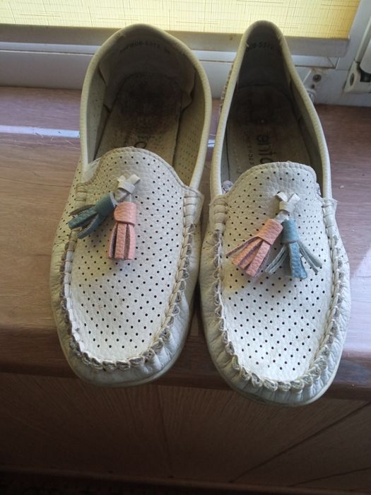 Женские мокасины