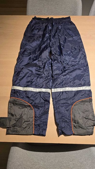 Spodnie ortalionowe nieprzemakalne Dynamic Sportswear roz. 130 / 8 lat