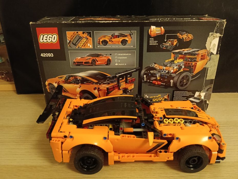 LEGO Technic- 42093 Chevrolet Corvette ZR1
