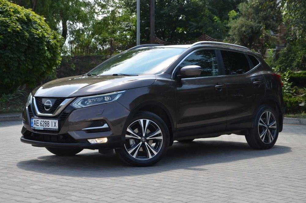 Продам NISSAN QASHQAI 2.0 AWD 2017 года выпуска