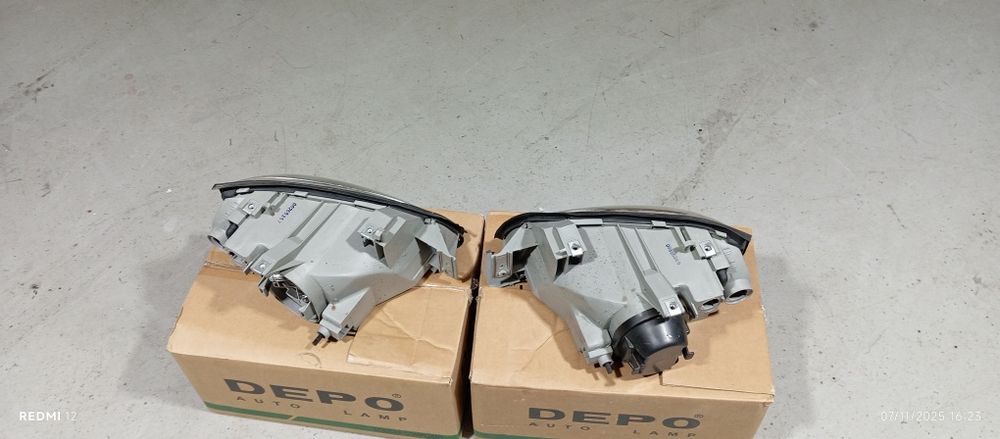 Faróis para Renault Clio 1