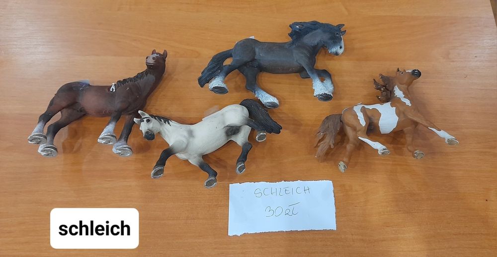 Figurki koni firmy schleich