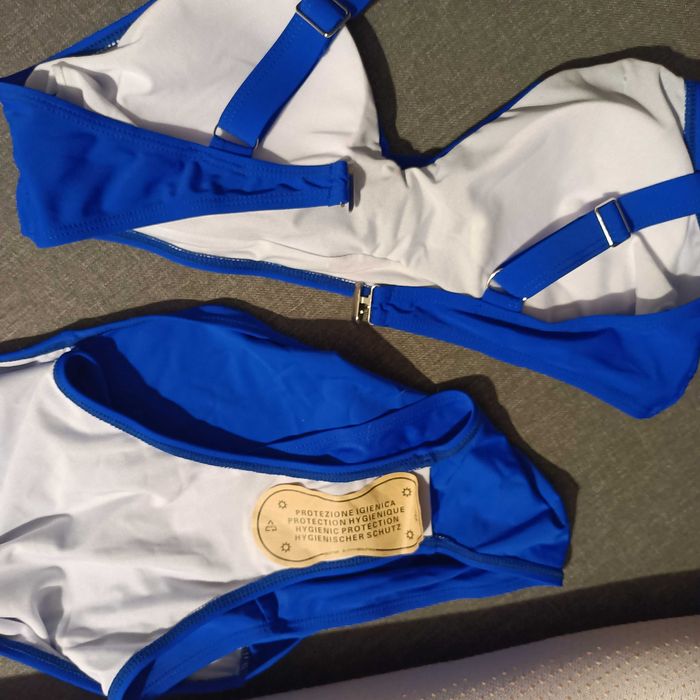 Damski kostium kąpielowy dwuczęściowy