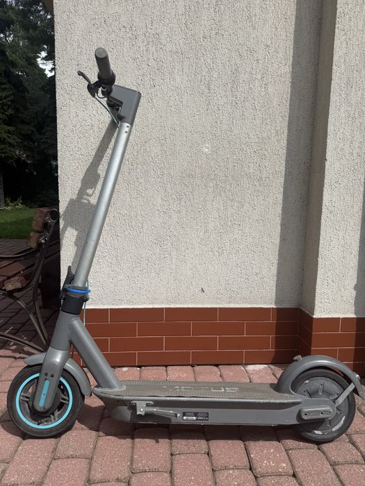 Hulajnoga elektryczna Motus Scooty 10 2022