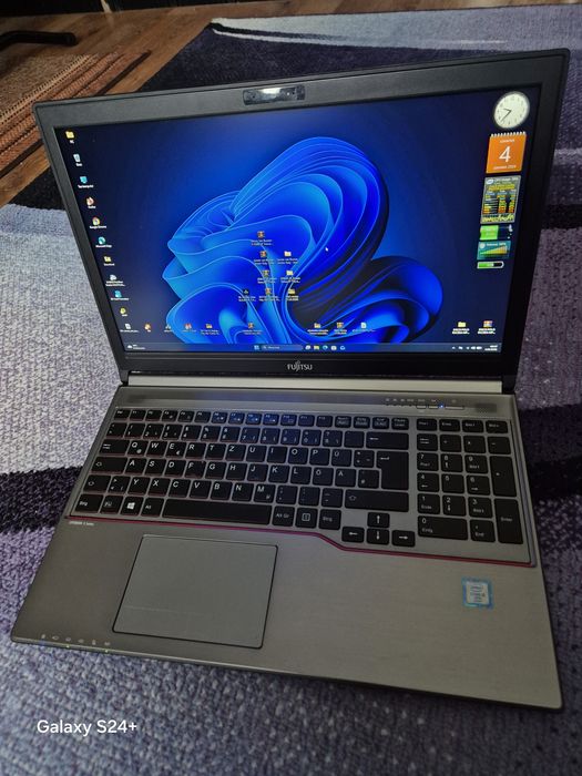 Laptop fujitsu Siemens e756/ i5 6-gen/ 12gb /ssd 256GB