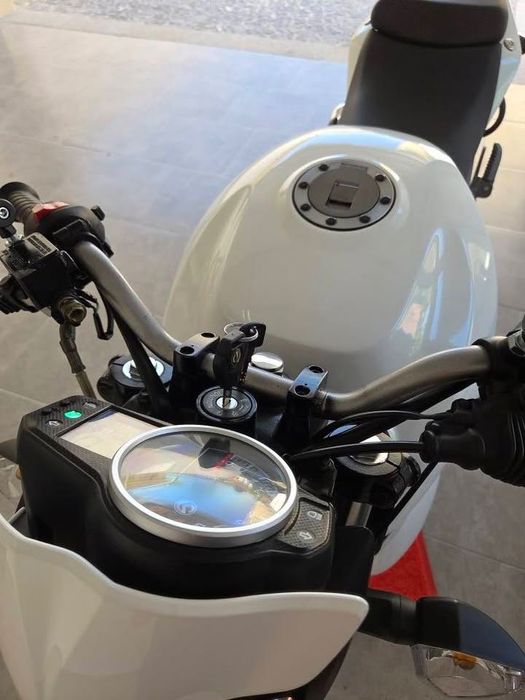 Mota Sym Wolf 125 com mil kms