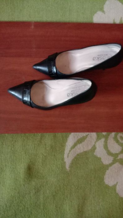 Продам женские туфли