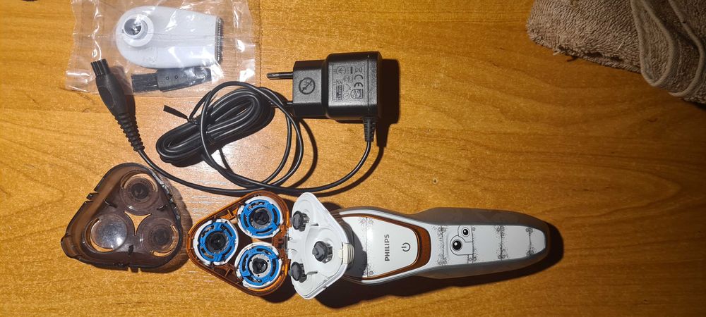 Maszynka do golenia PHILIPS SW5700