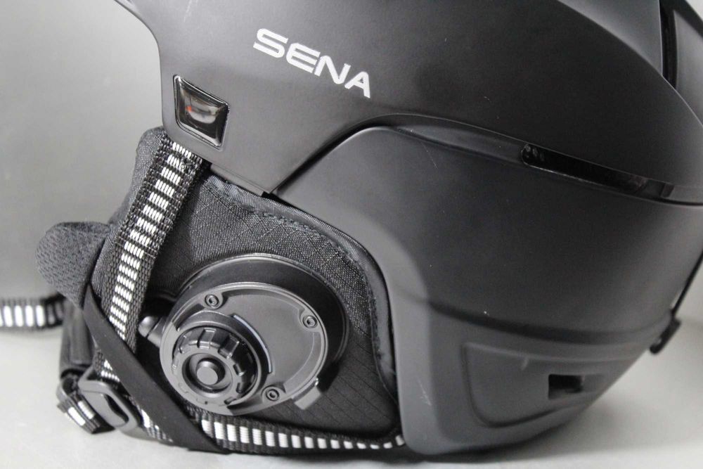Шолом гірськолижний  Sena Latitude S1 з Bluetooth, вбудованими динаміками та мікрофоном, 4-сторонній інтерком