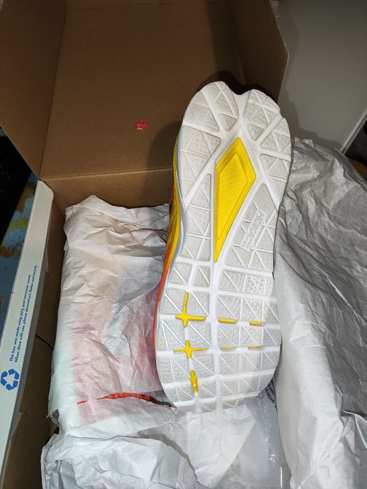 Tênis corrida HOKA Mach 5
