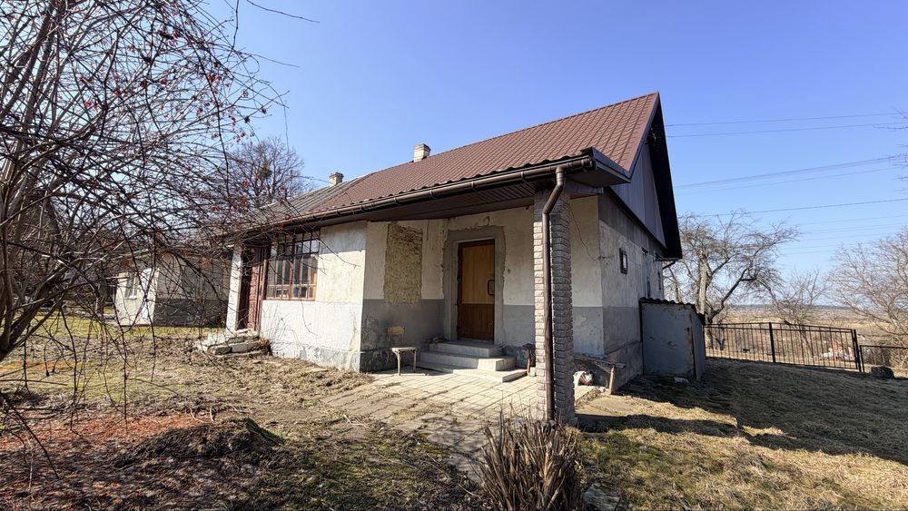 Продається будинок у с. Опори