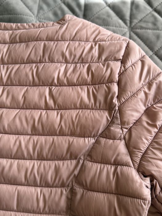 Жіноча весняна куртка Guess