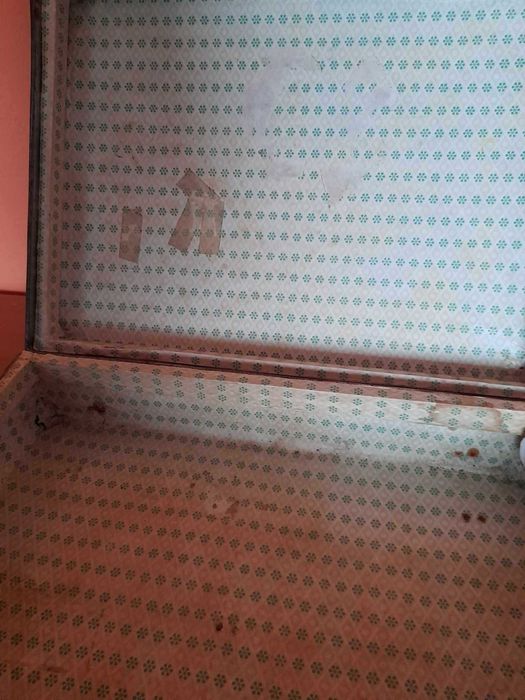 Stara walizka z 1960 roku