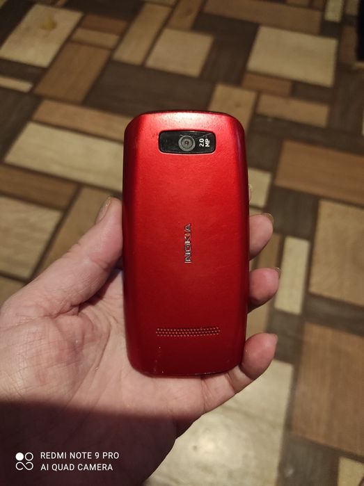 Телефон Нокиа 305