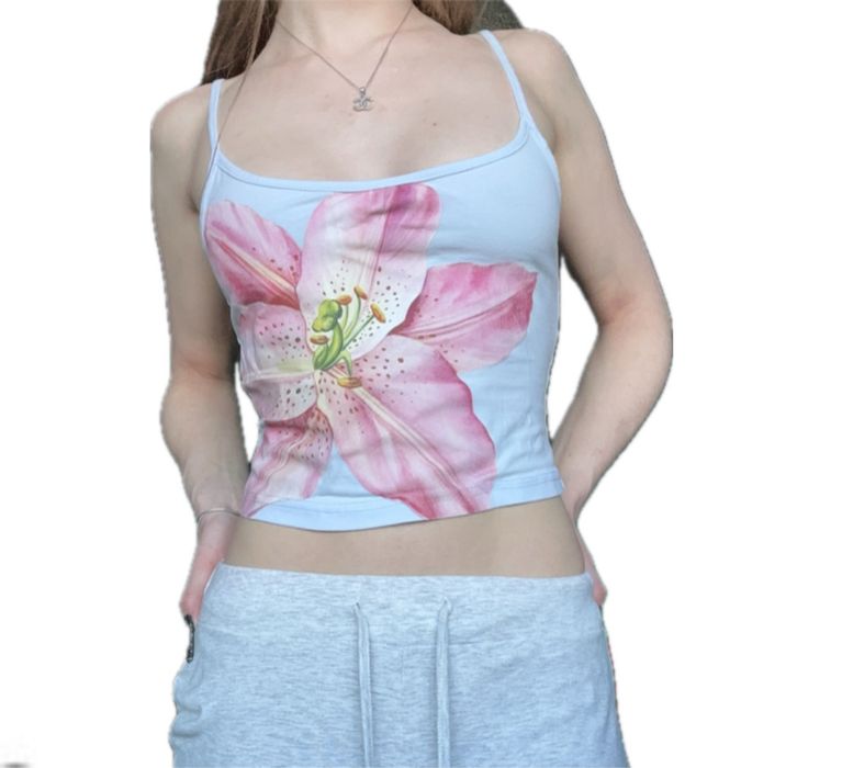 Топ в гавайском стиле с цветком