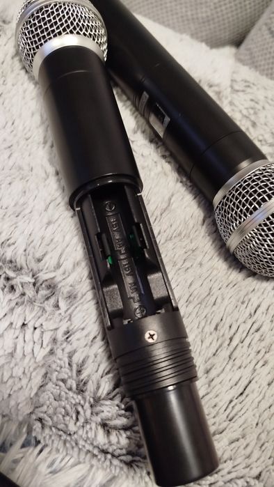 Karaoke + 2 mikrofony, profesjonalny zestaw bezprzewodowy