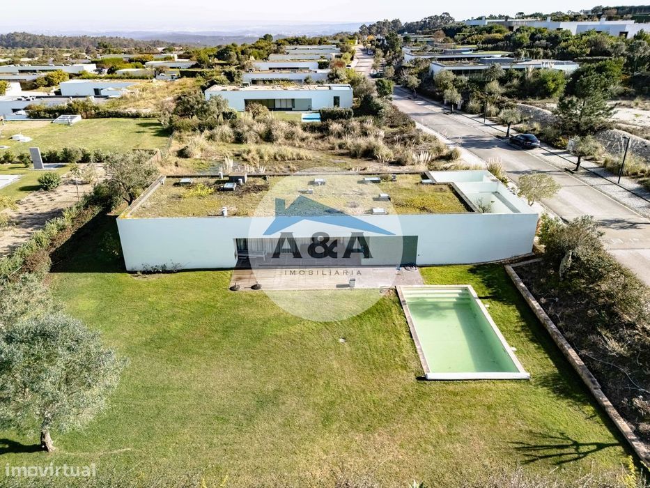 Villa Exclusiva de Arquitetura Contemporânea inserida na Natureza d...