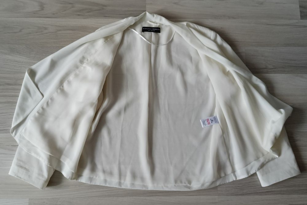 Dorothy Perkins letnie zwiewne bolerko narzutka białe 10/ 38