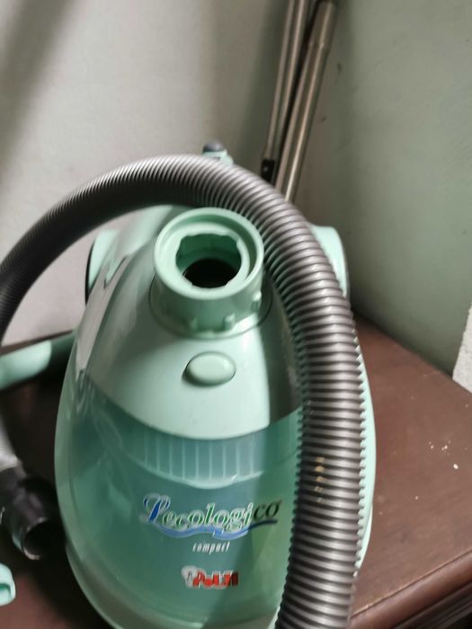 Aspirador Polti Vaporetto ecologico com filtro a agua