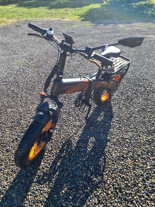 Bicicleta elétrica LANKELEISI  ainda tem garantia