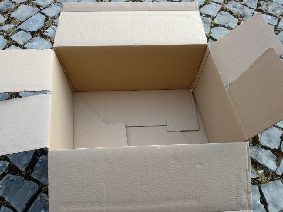 Caixas de cartão para mudanças64740747275777120