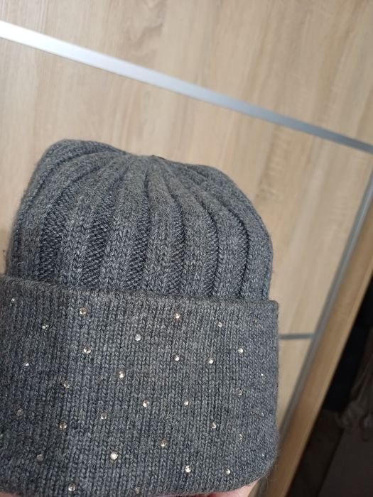 Шапка сіра, жін.