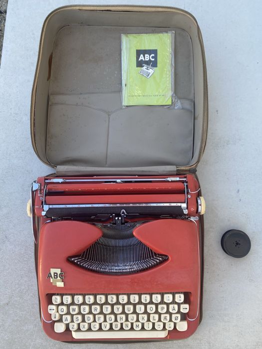 Máquina de escrever portátil alemã ABC 1960