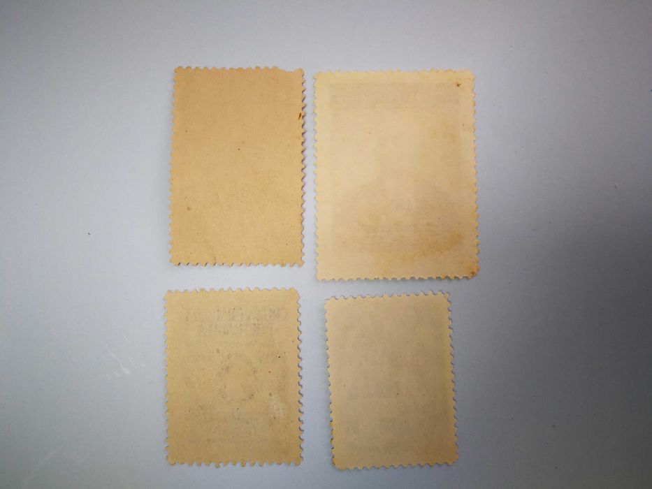 série de selos cruz vermelha com sobrecarga 1945